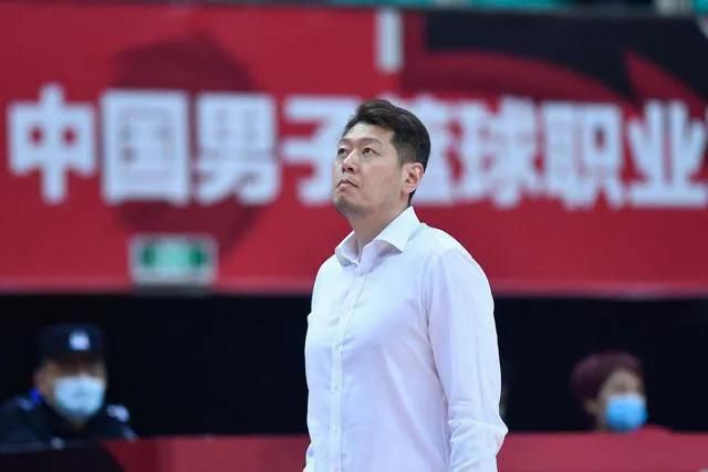 学生的母亲第一个性爱日