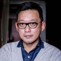 监视女大学生的生活
