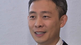摸摸下面视频